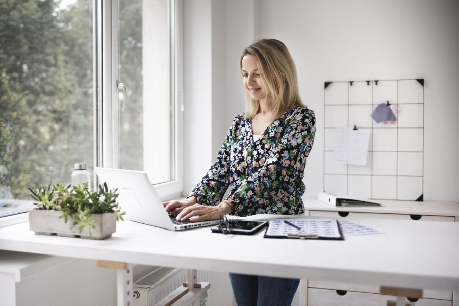 The Science Behind How Standing Desks Improve Productivity